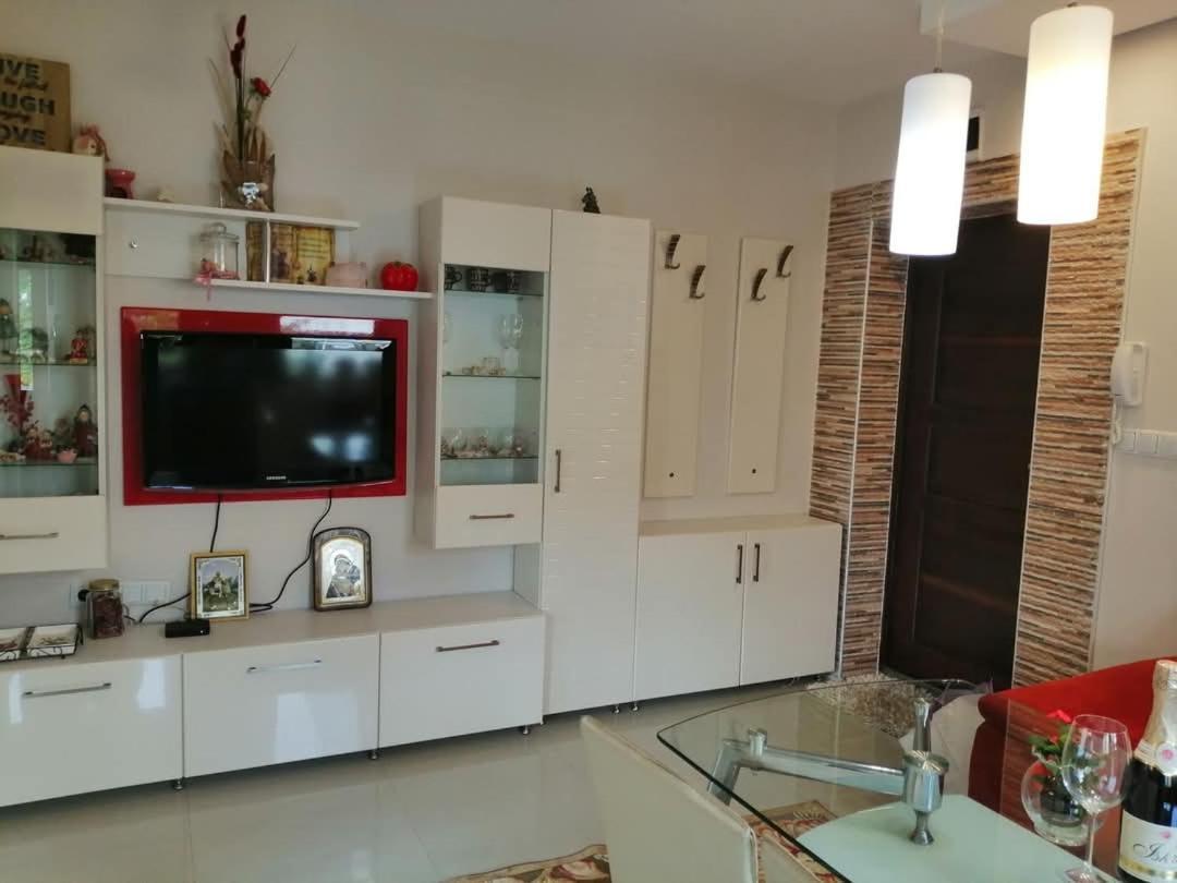 Apartament Peyo Yavorov Hotel Бургас Екстериор снимка