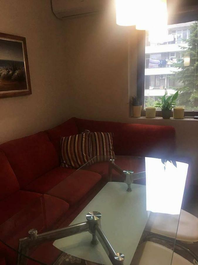 Apartament Peyo Yavorov Hotel Бургас Екстериор снимка
