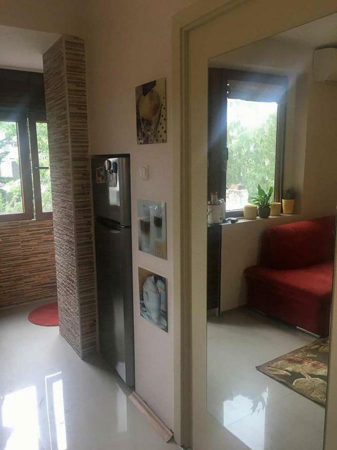 Apartament Peyo Yavorov Hotel Бургас Екстериор снимка